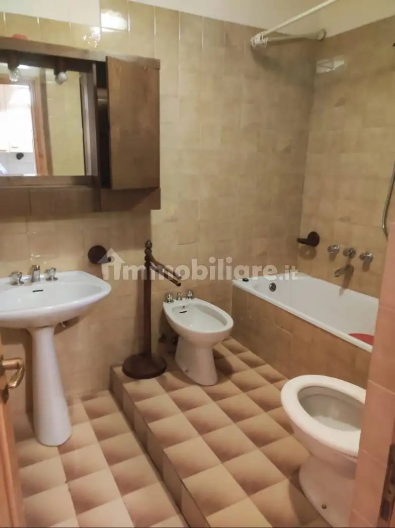 Monolocale viale 4 Novembre 25, Centro, Cesana Torinese - foto 2