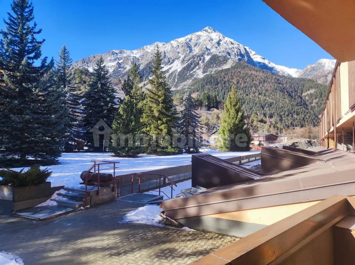 Monolocale viale 4 Novembre 25, Centro, Cesana Torinese - foto 5