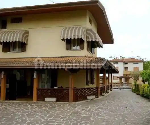 Casa indipendente all'asta via della Chiesa, 35, Prata di Pordenone - foto 2