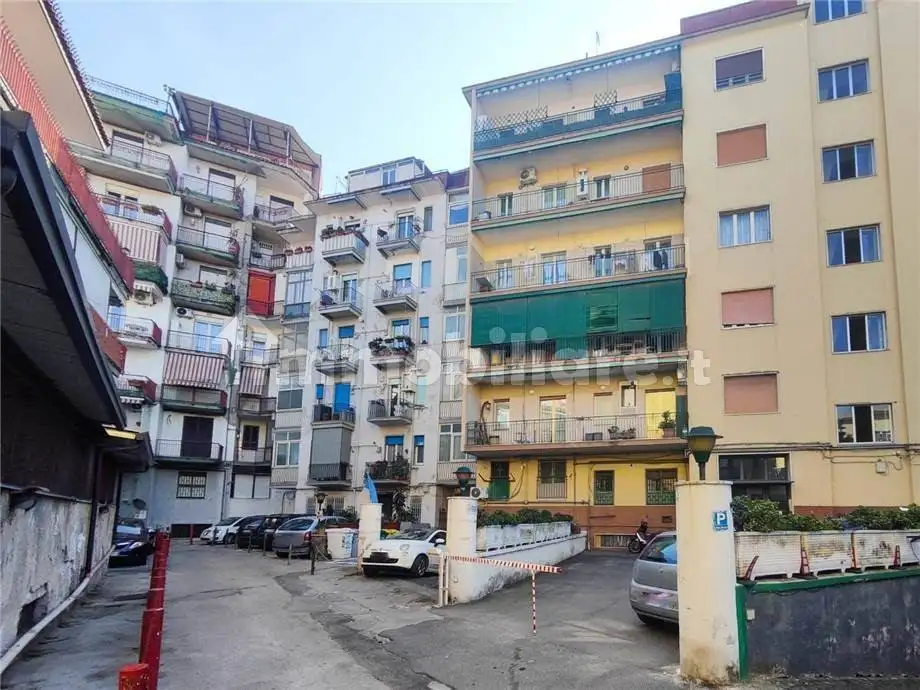Appartamento in vendita a Napoli