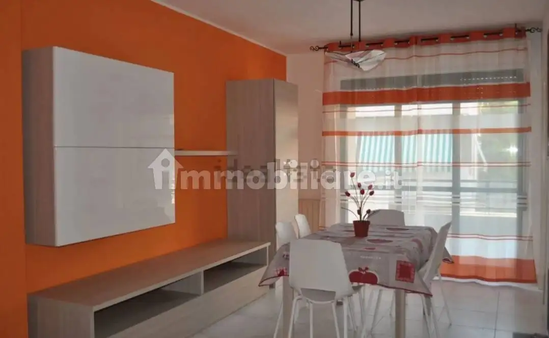 Quadrilocale via Abruzzo, Centro, Alba Adriatica - foto 3