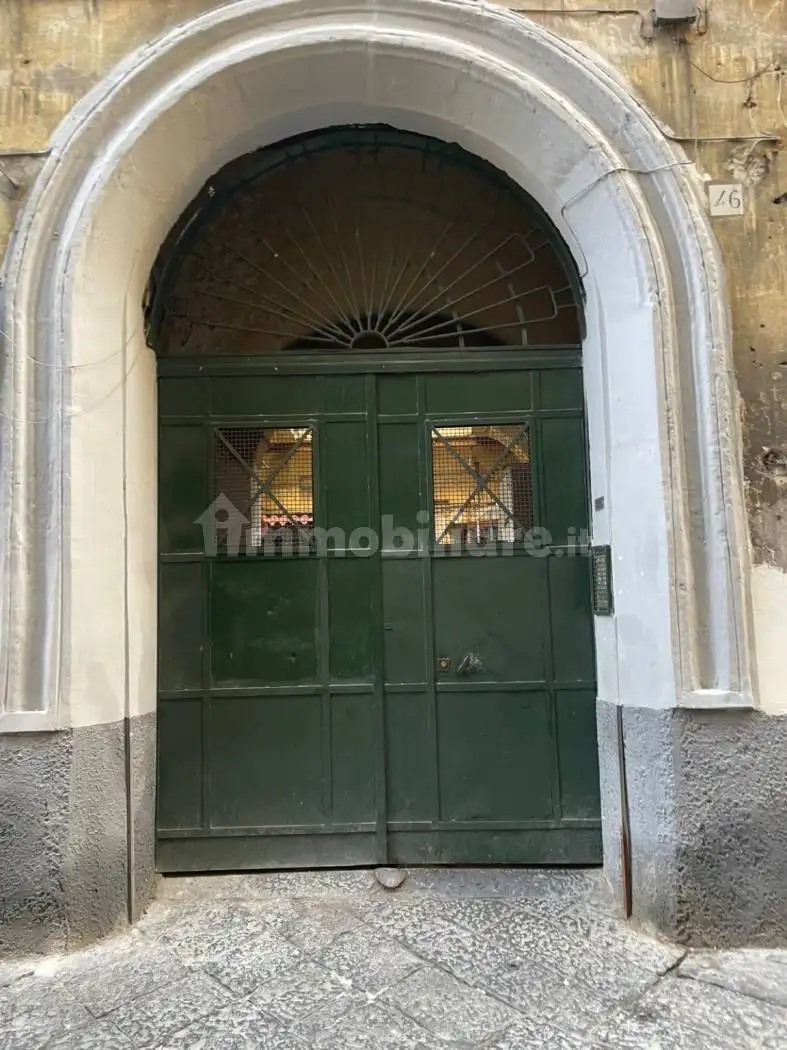 Appartamento in vendita a Napoli