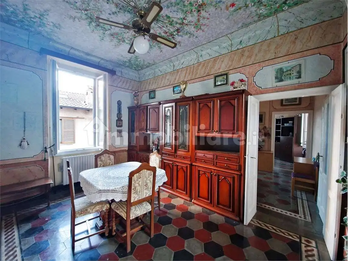 Appartamento in vendita a Comerio