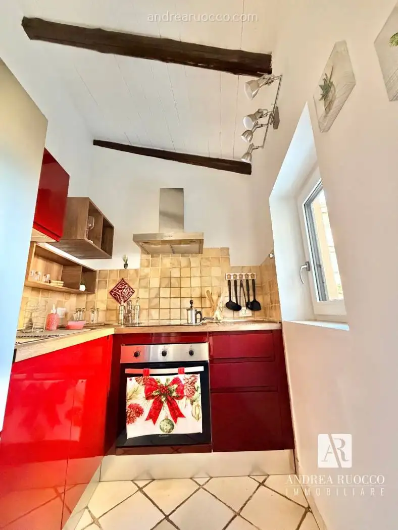 Bilocale via Porta Rateprandi 27, Centro Storico - Teatro Verdi, Salerno - foto 2