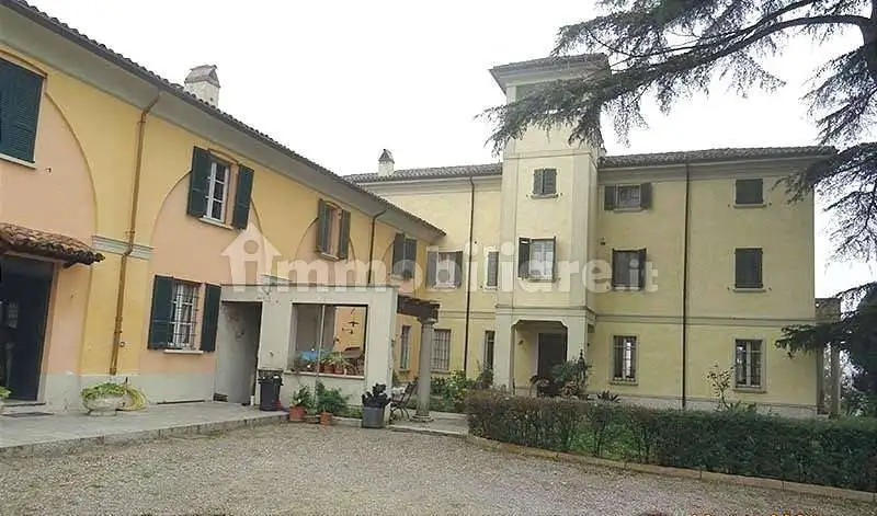 Villa in asta a Montescano