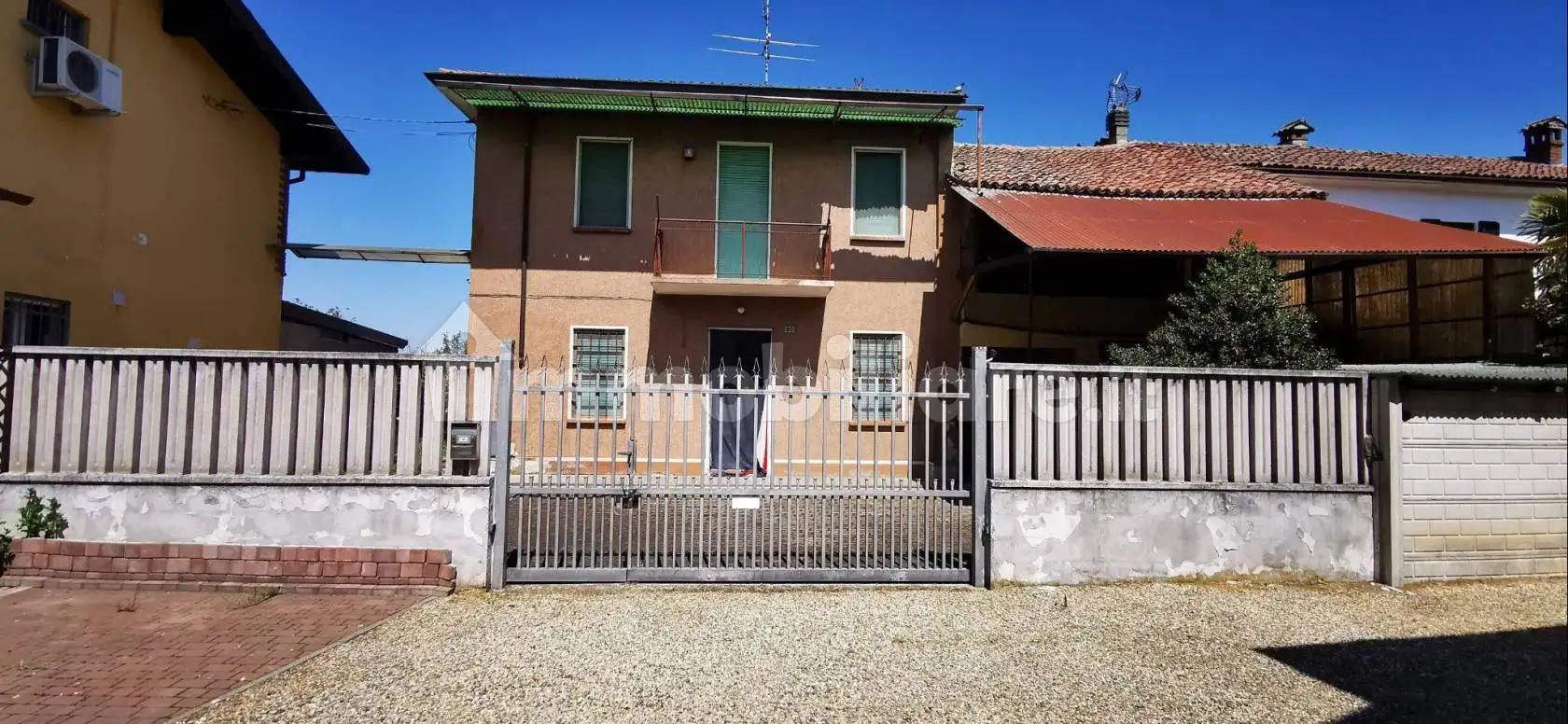 Villa in vendita a Dorno