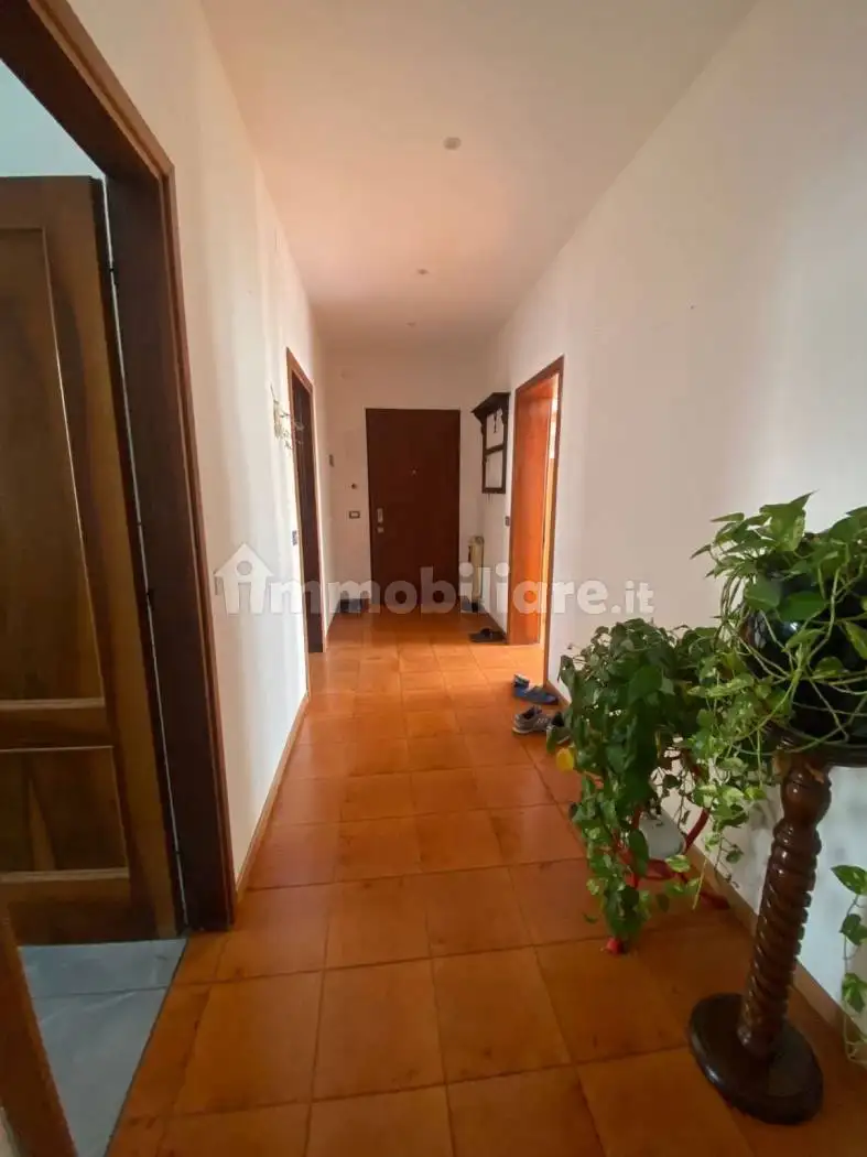 Appartamento buono stato, primo piano, Centro, Castellarano - foto 2