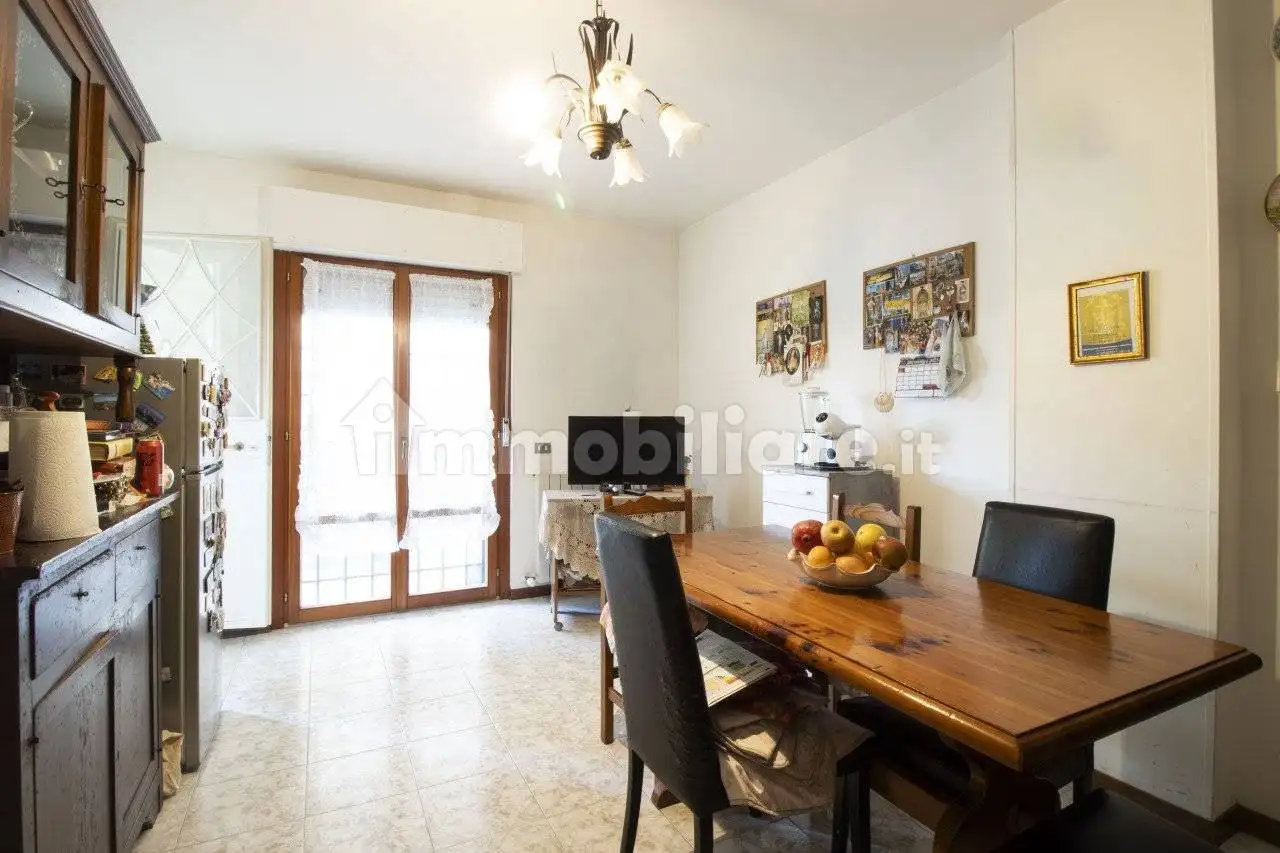 Trilocale via Baracca 23, Centro, Alba Adriatica - foto 2