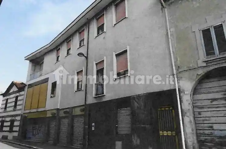 Palazzo - Stabile in vendita a Trezzo sull'Adda