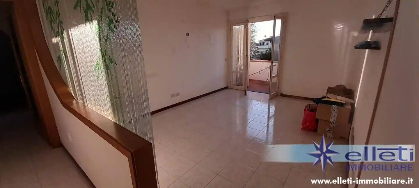 Appartamento buono stato, primo piano, Centro, Massa - foto 3