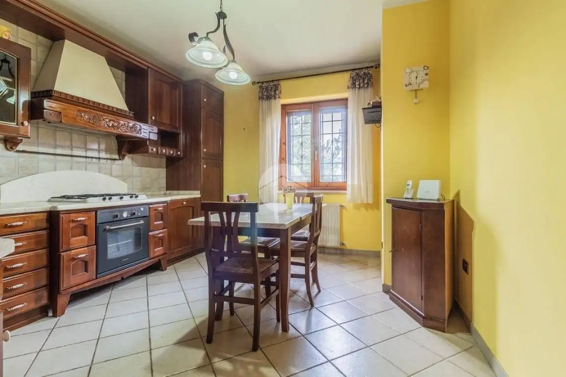 Villa a schiera via mafalda di savoia 4, Centro, Castel Sant'Elia - foto 4