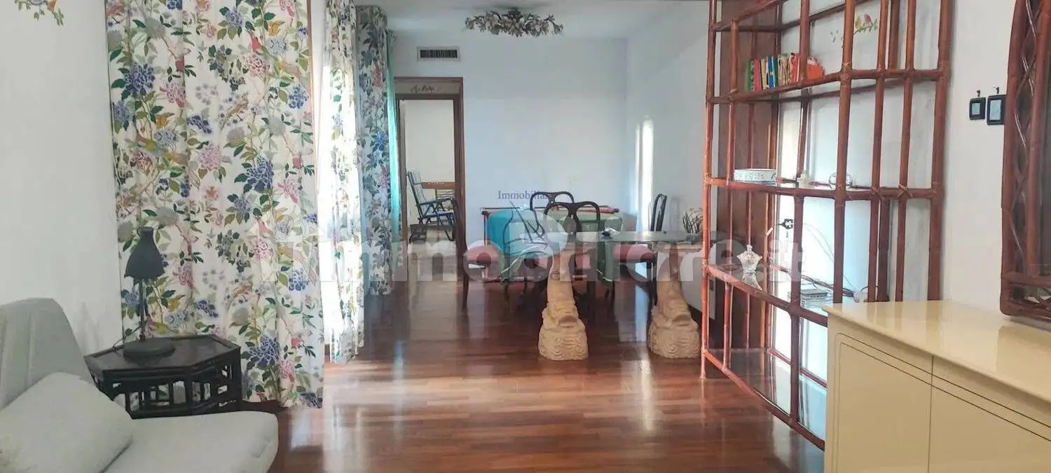 Appartamento in vendita a Viareggio