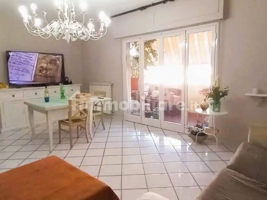 Appartamento ottimo stato, primo piano, Avenza, Carrara - foto 2