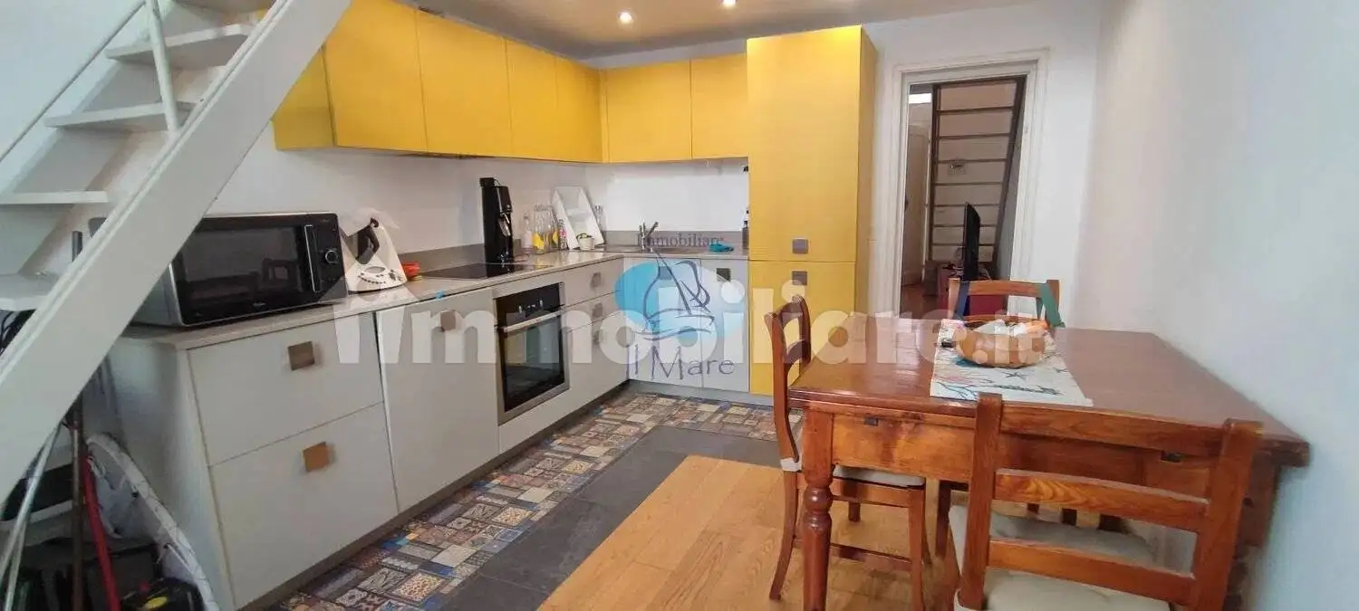 Appartamento in vendita a Viareggio