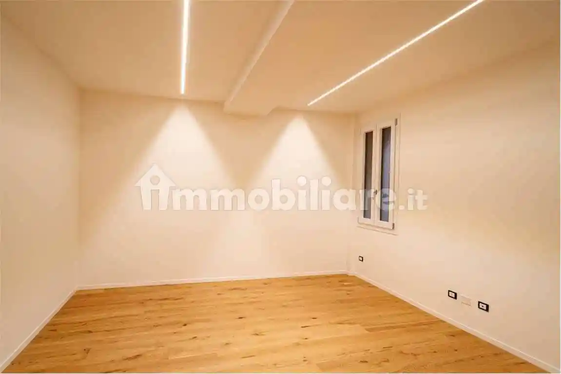 Bilocale ottimo stato, primo piano, Centro Storico, Reggio Emilia - foto 4