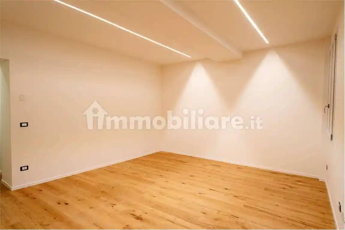 Bilocale ottimo stato, primo piano, Centro Storico, Reggio Emilia - foto 5