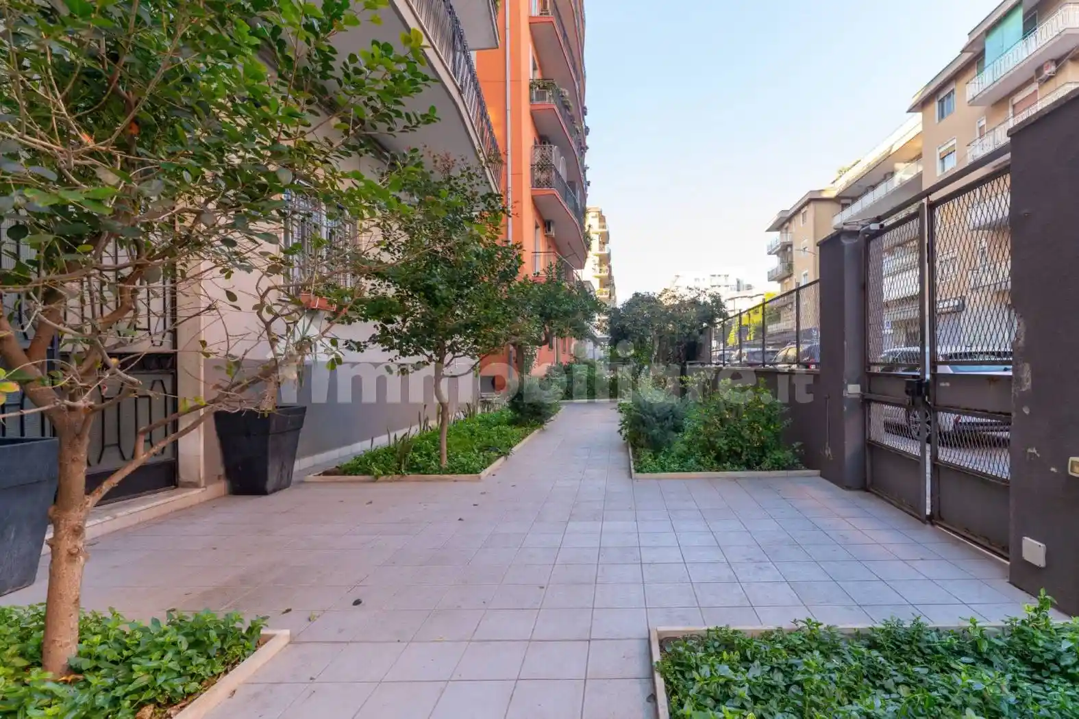 Quadrilocale via Eleonora d'Angiò 7, Borgo, Catania - foto 5