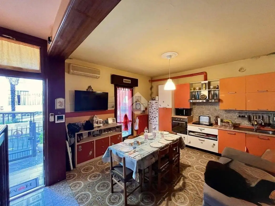 Villa bifamiliare via fratelli calabria 3, Centro, Adro - foto 3