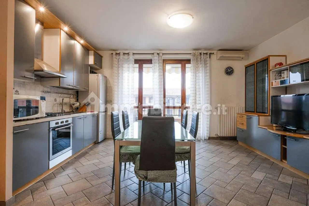 Trilocale via Pizzo Redorta 12, Centro, Brembate - foto 3