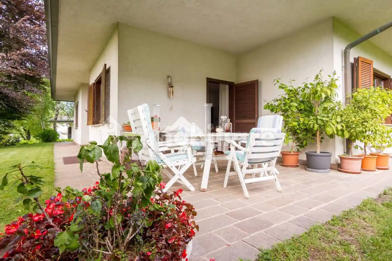 Villa in vendita a Lipomo