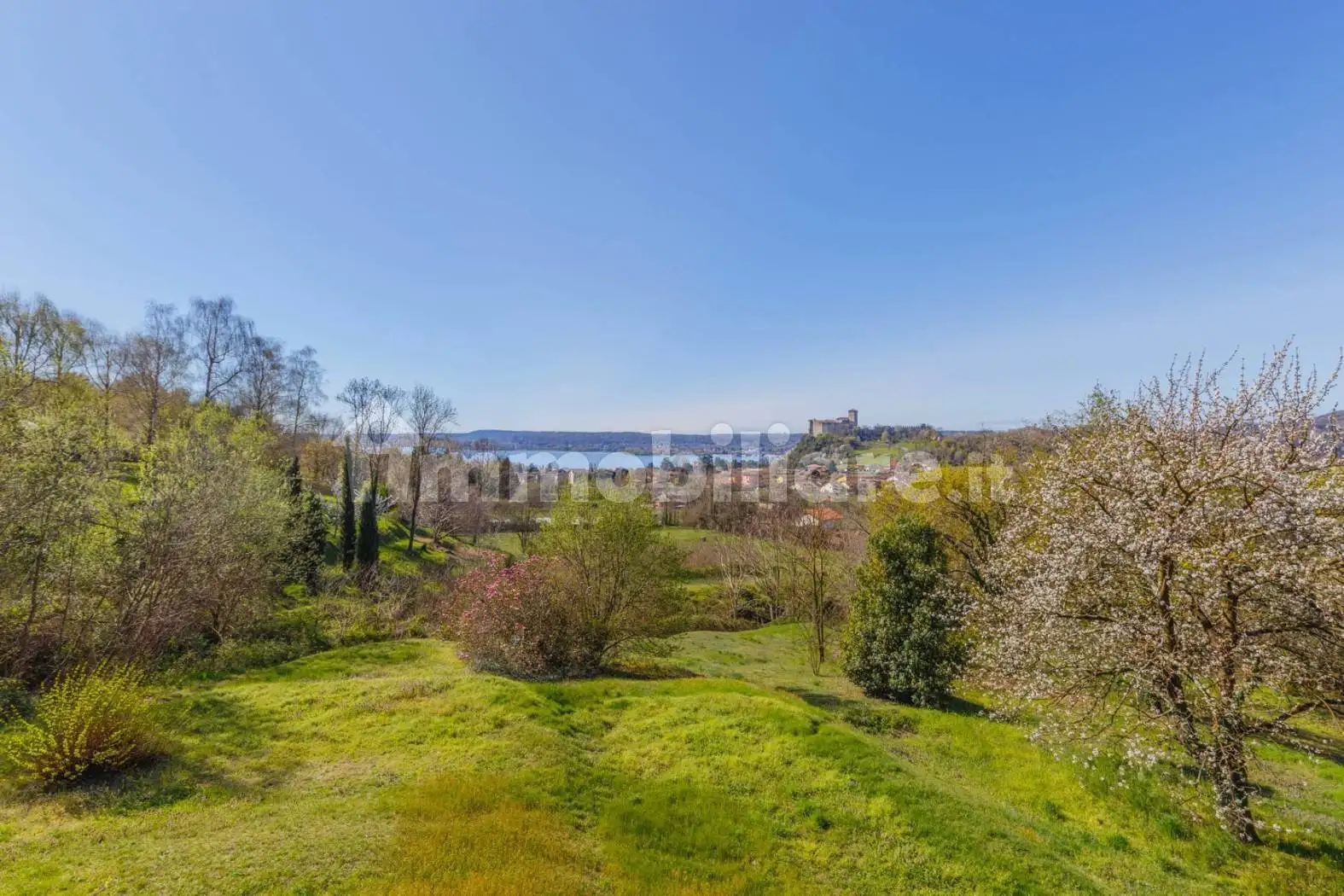 Villa unifamiliare via Castellana snc, Angera - foto 5