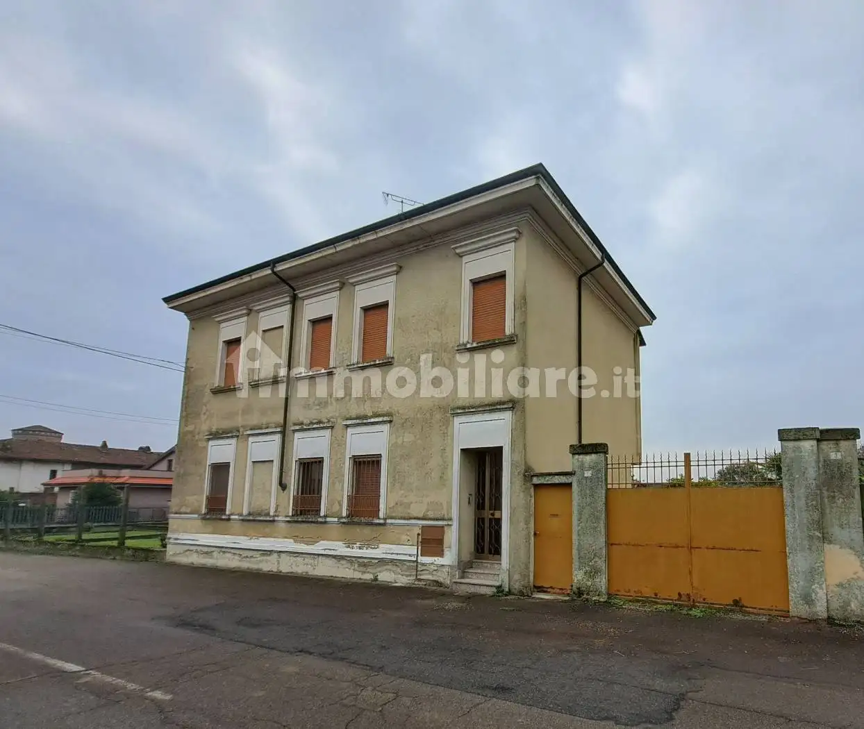 Casa indipendente in vendita a Quinto Vercellese