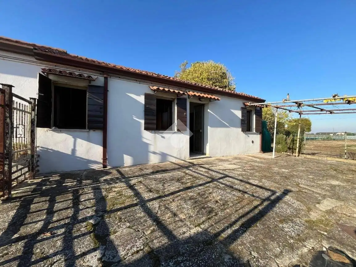 Casa indipendente in vendita a Rovigo