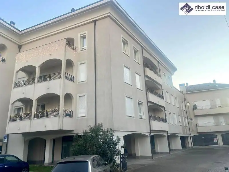 Appartamento in vendita a Meda