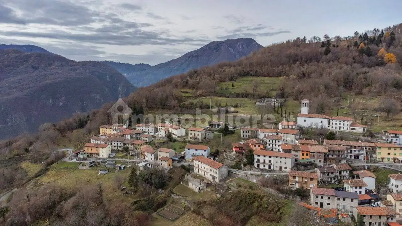 Villa in vendita a Pulfero