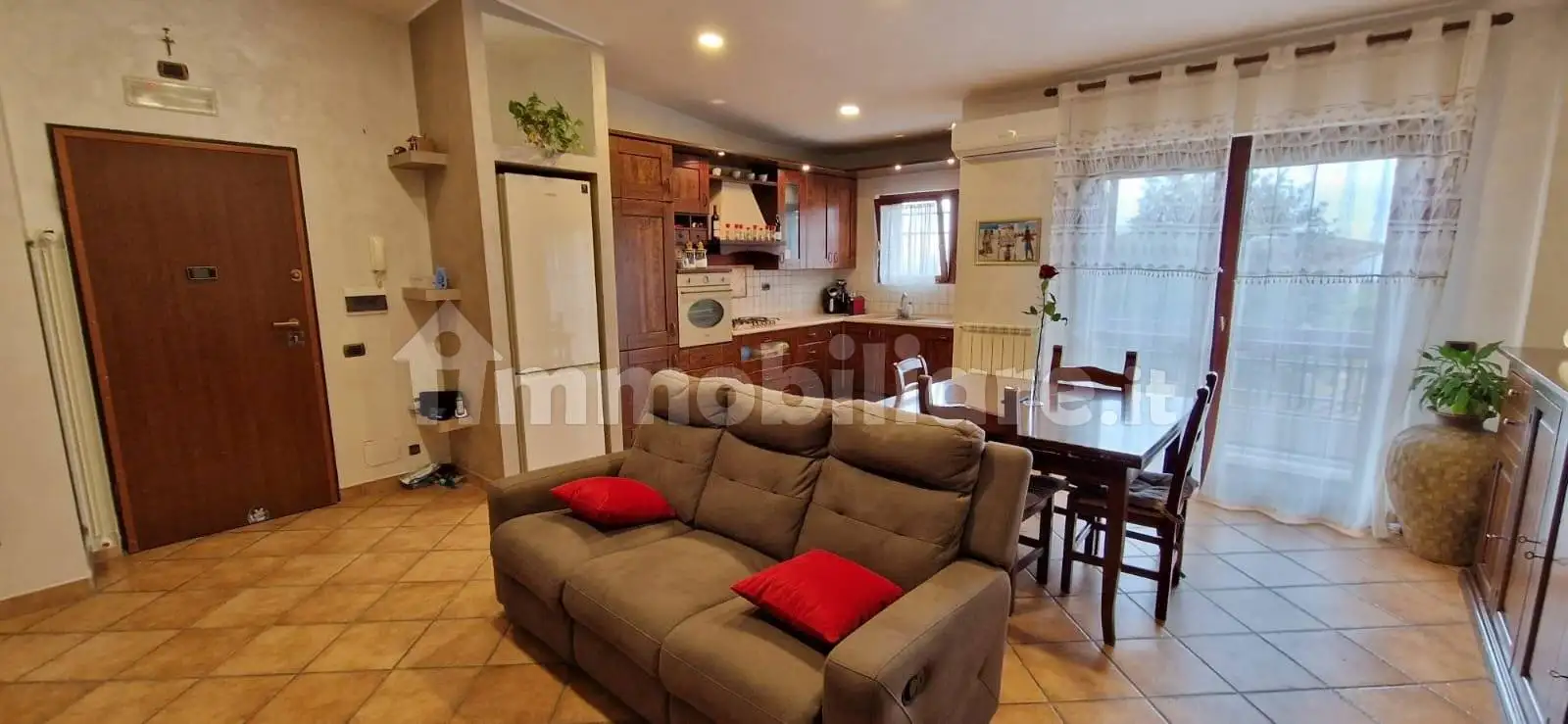 Trilocale via Bologna 22, Centro, Genzano di Roma - foto 4