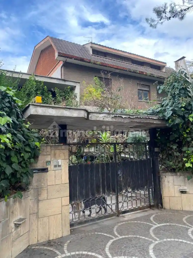 Villa unifamiliare via Tiburtina, Villalba, Guidonia Montecelio - foto 2