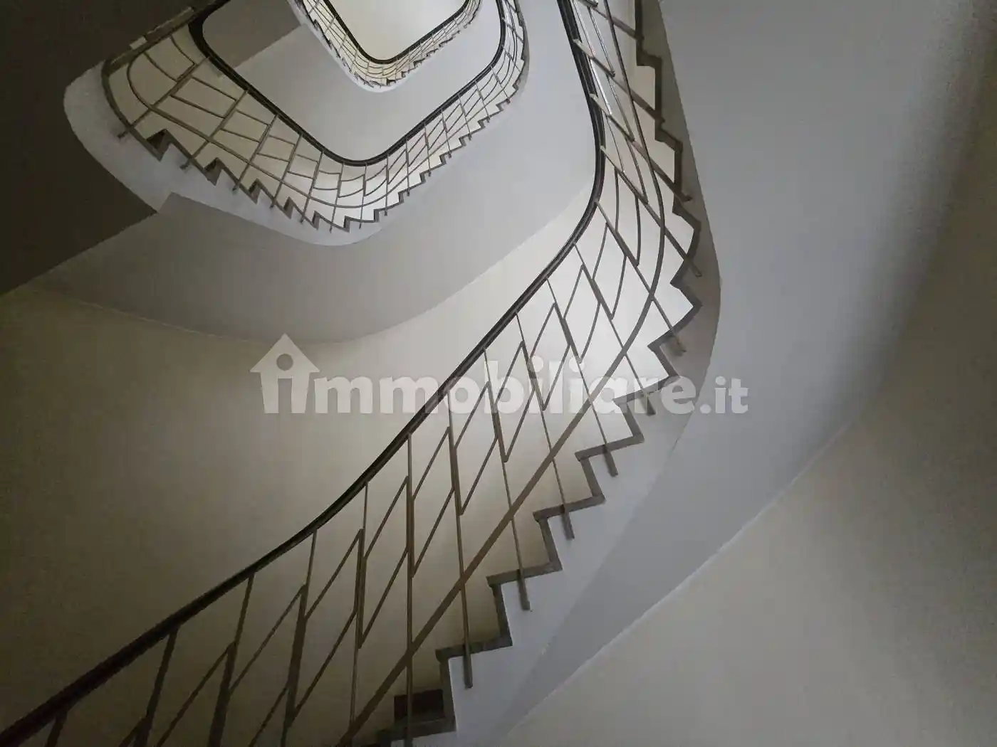 Appartamento via Carlo Goldoni 22, Indipendenza, Milano - foto 3