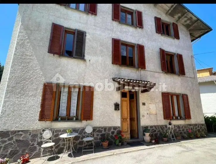 Casa indipendente in vendita a Vernio