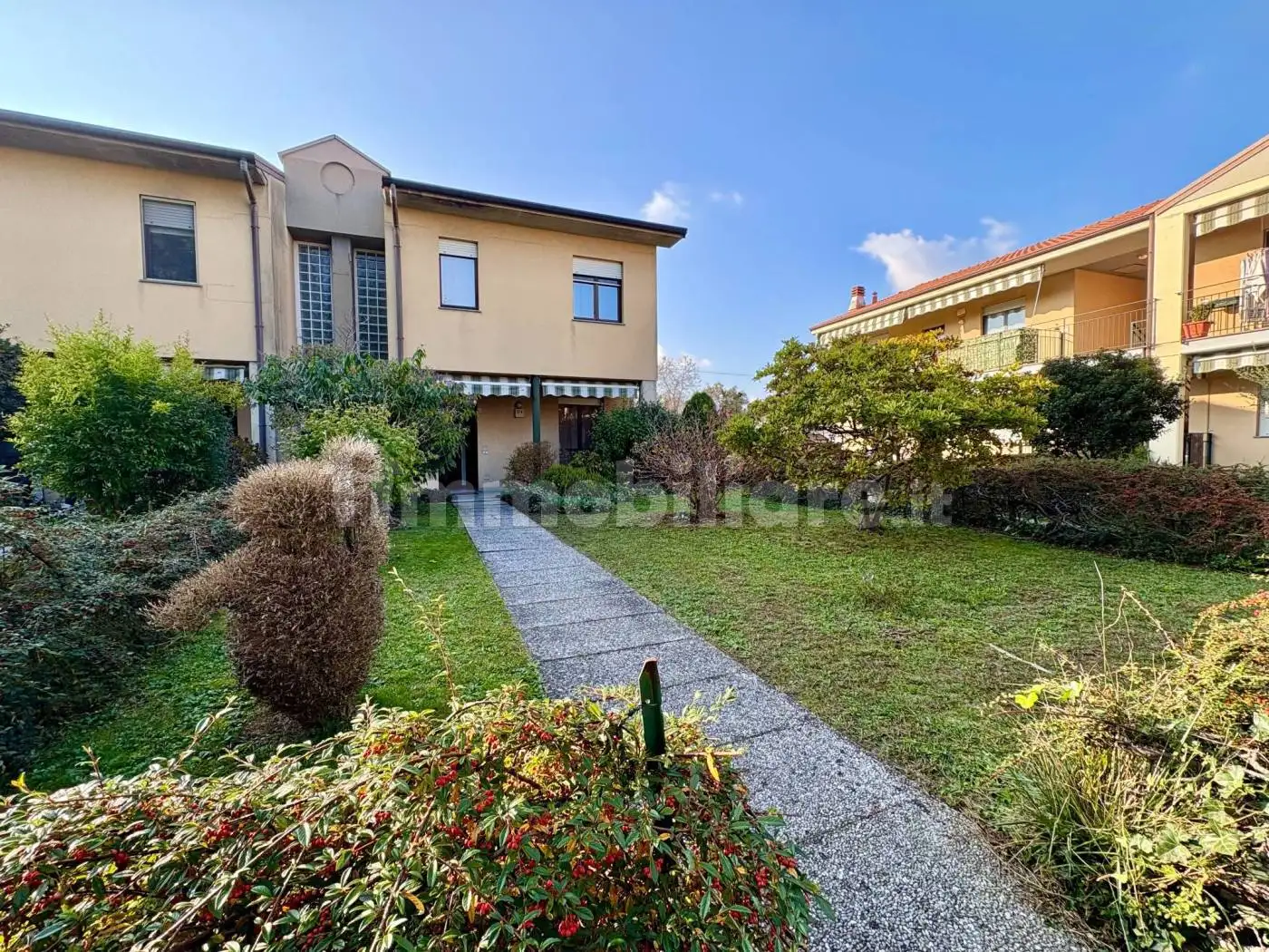 Villetta a schiera in vendita a Samarate