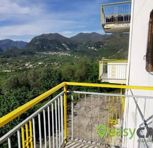 Appartamento in vendita a Montecorvino Rovella