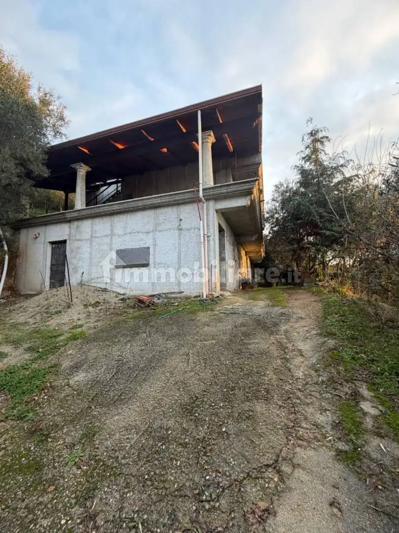 Villa in vendita a Rose