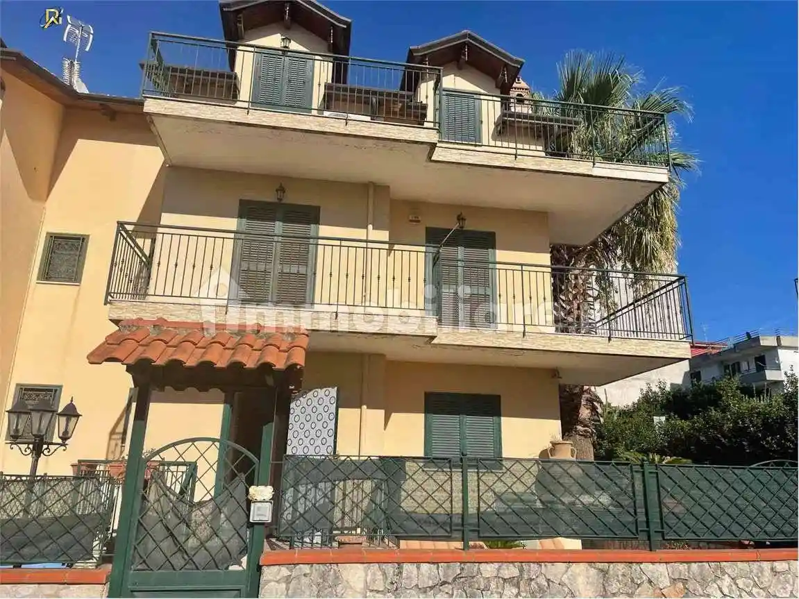 Villetta a schiera - foto 2