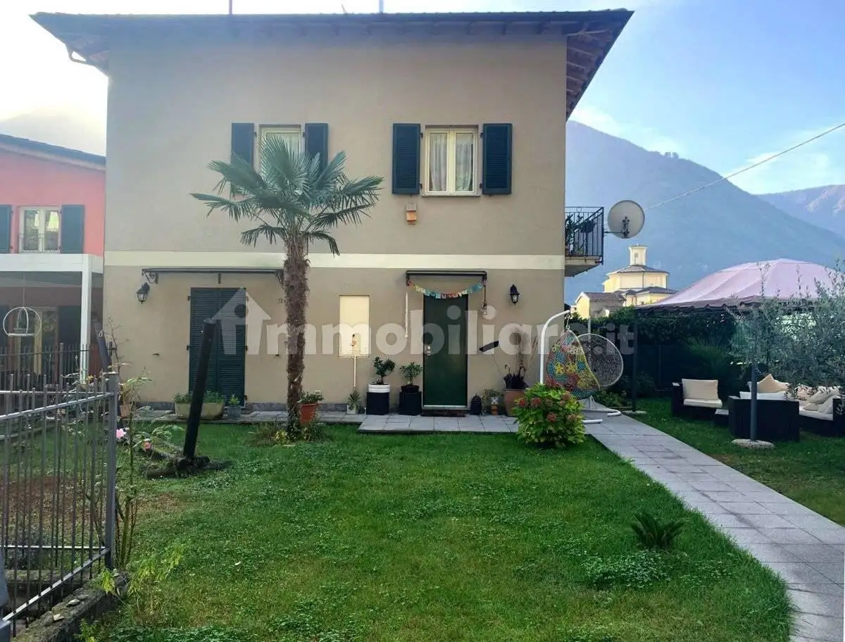 Villa in vendita a Porlezza