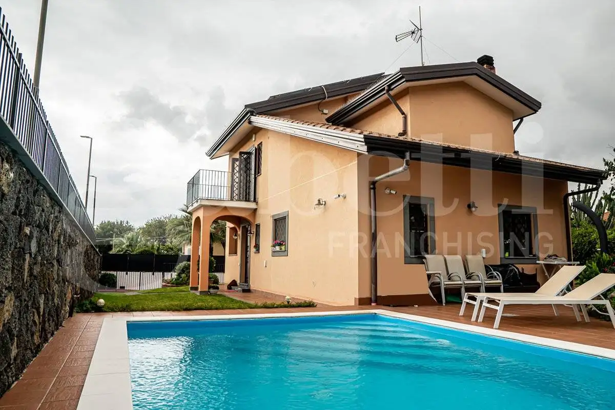 Villa in vendita a Aci Bonaccorsi