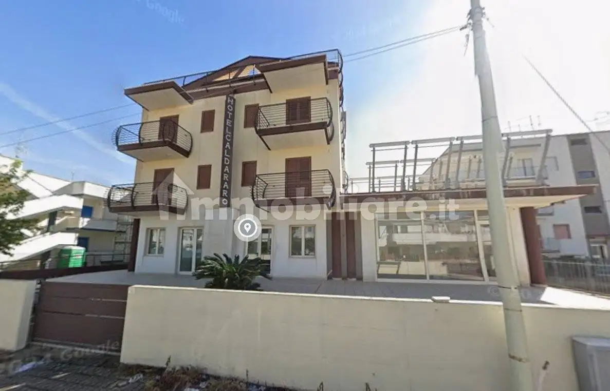 Palazzo - Edificio in vendita a Ginosa