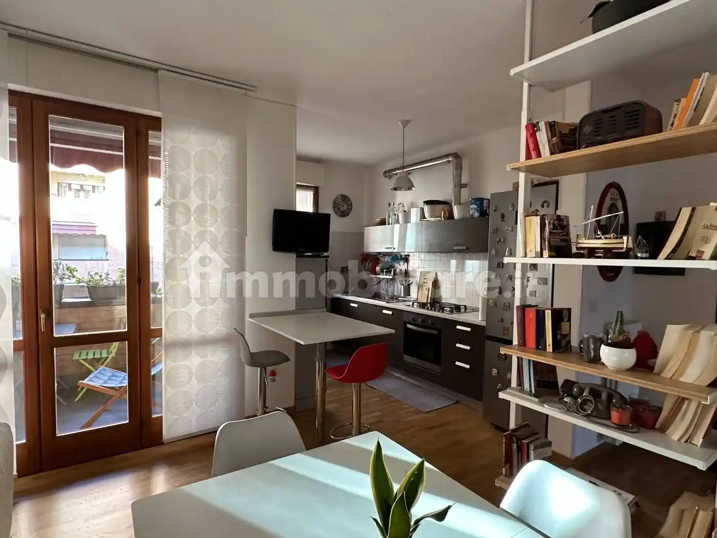 Trilocale ottimo stato, secondo piano, Saffi, Bologna - foto 2