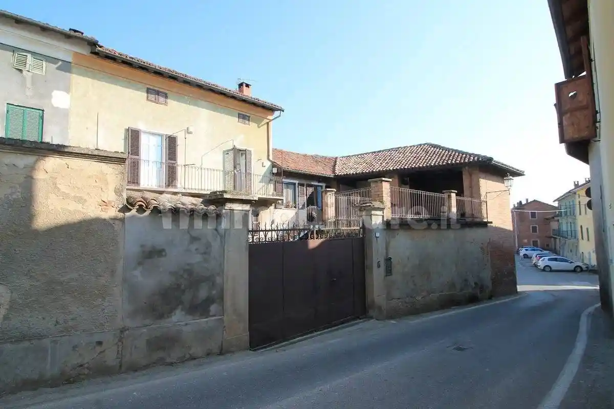 Terratetto unifamiliare via Francesco Grosso, Centro, Mombaruzzo - foto 5