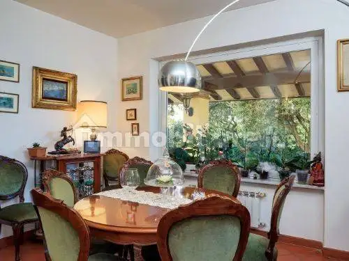 Villetta a schiera in vendita a Carrara