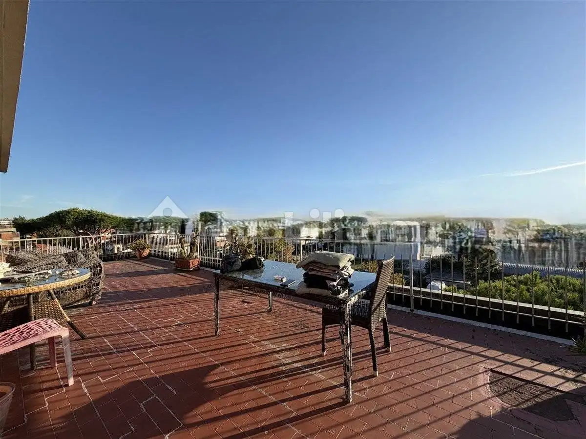 Attico - Mansarda in vendita a Massa