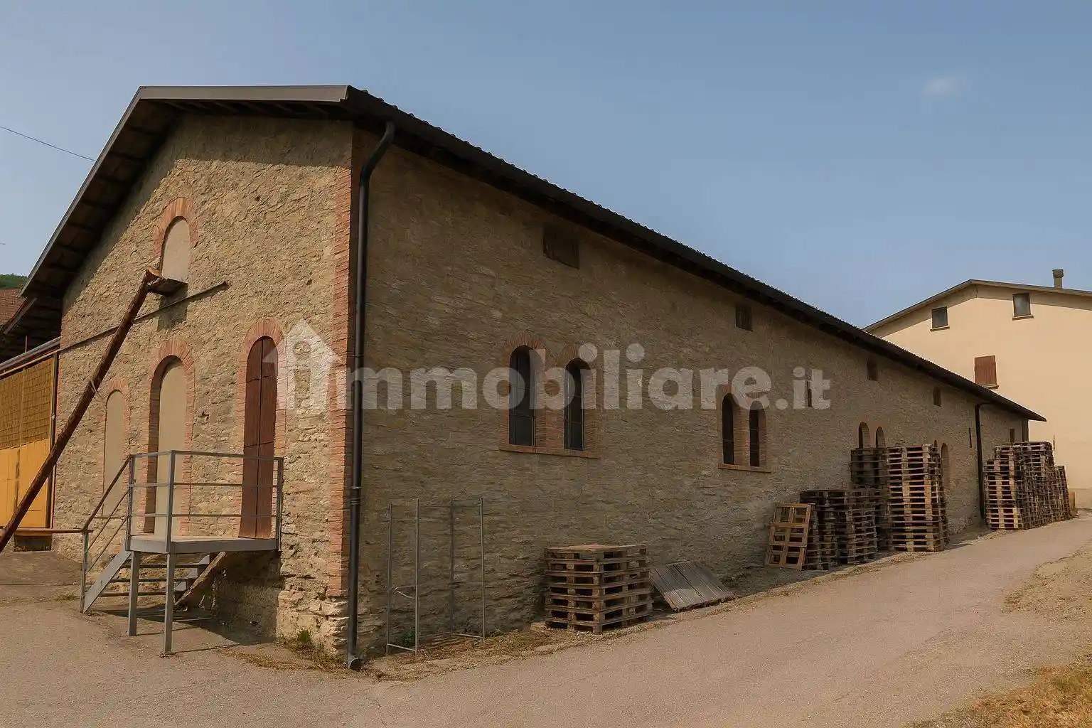 Palazzo - Edificio in vendita a Baiso