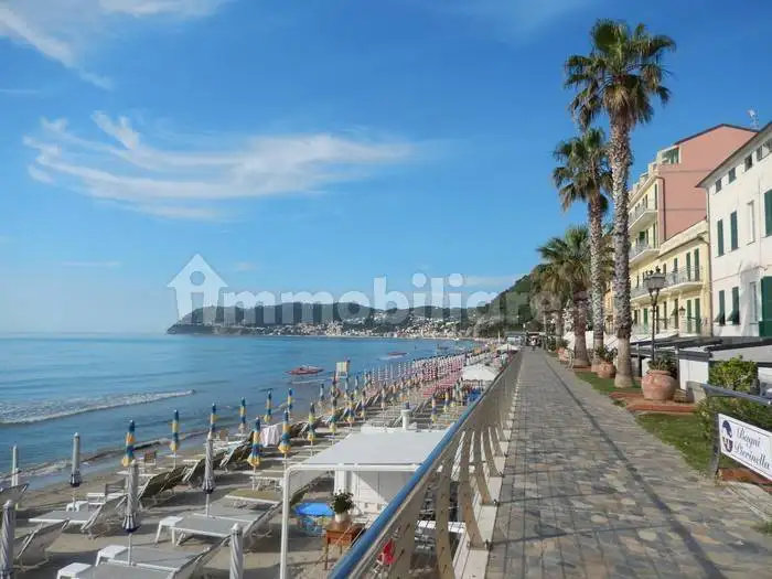 Appartamento in vendita a Alassio