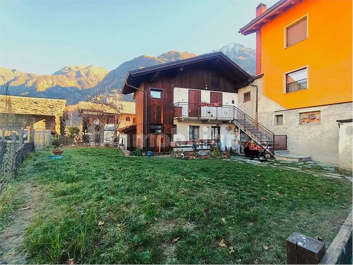 Casa indipendente in vendita a Challand-Saint-Anselme