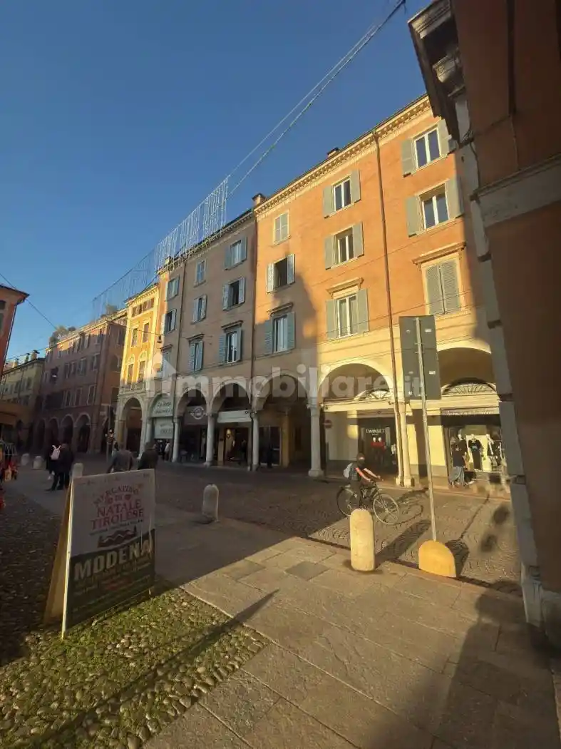 Appartamento piazza della Torre, Centro Storico, Modena - foto 2