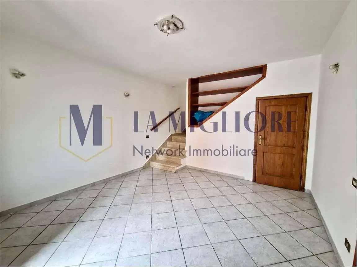 Casa indipendente in affitto a Agliana