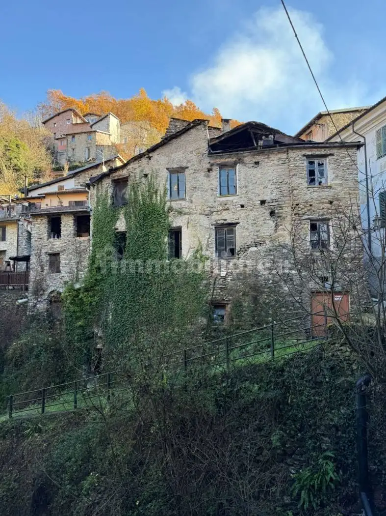 Rustico - Casale in vendita a Pornassio